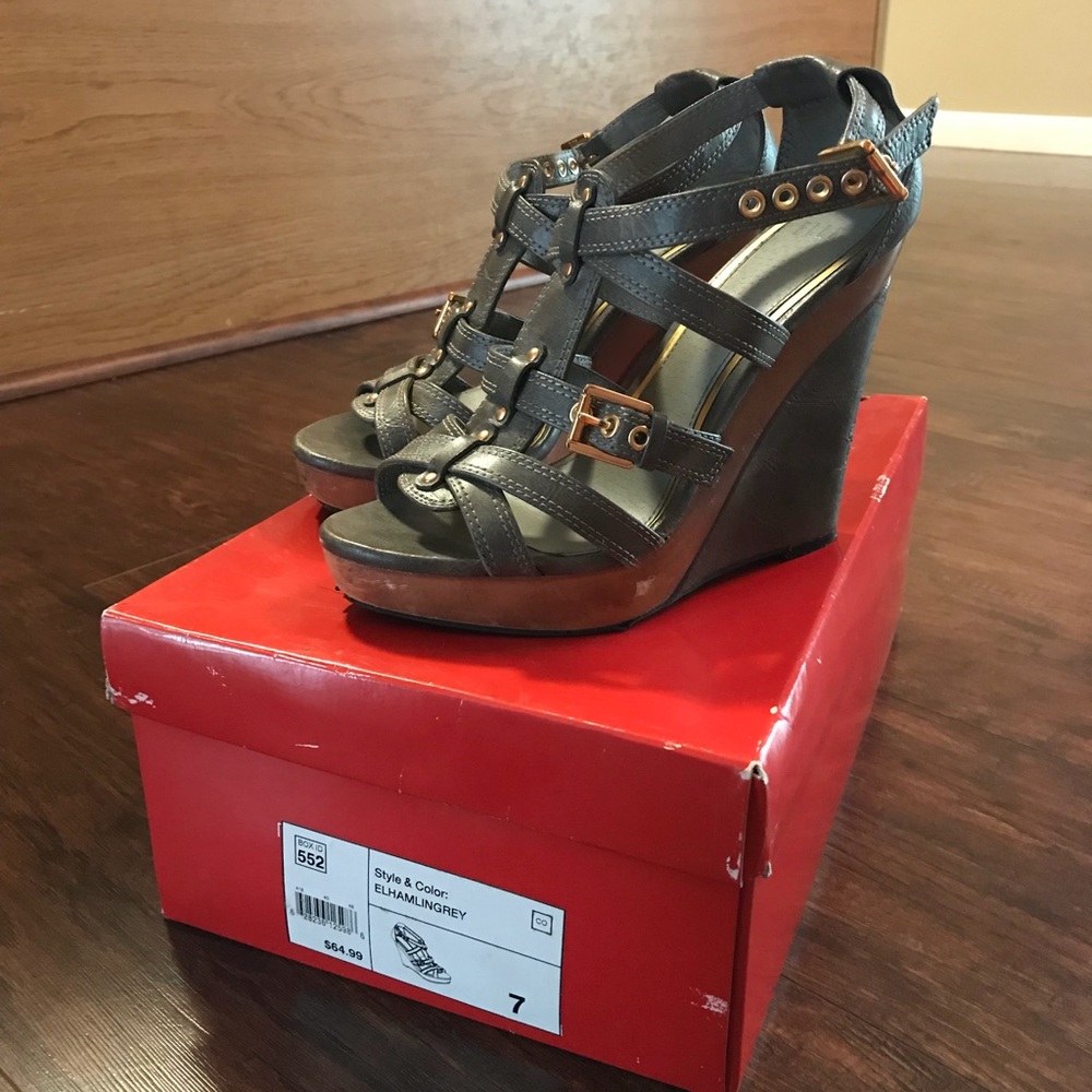 Grey Wedges